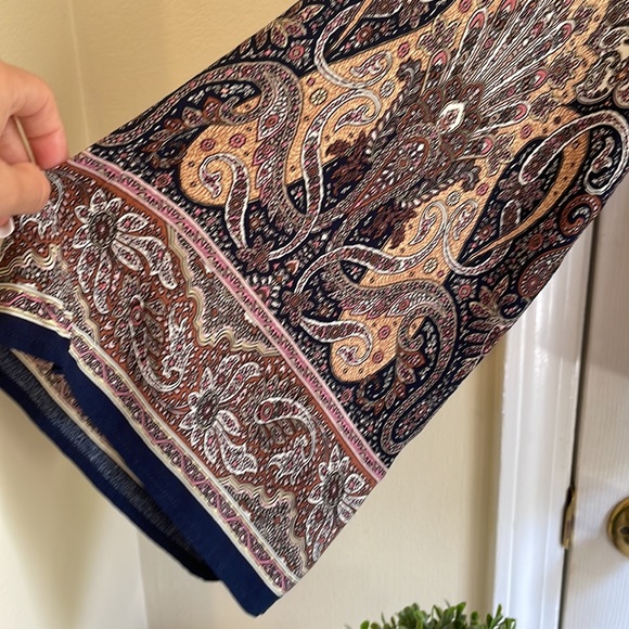 Western Paisley Print, Bell Sleeve Blouse. NWOT - Picture 3 of 4
